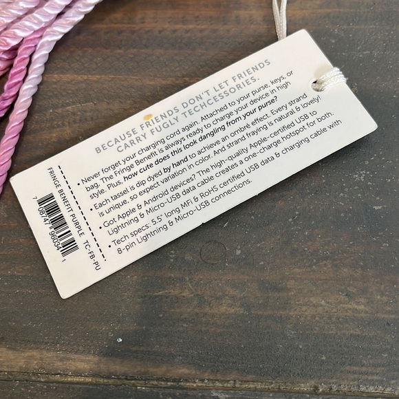 Tech Candy Tassel Charger - Picture 3 of 4